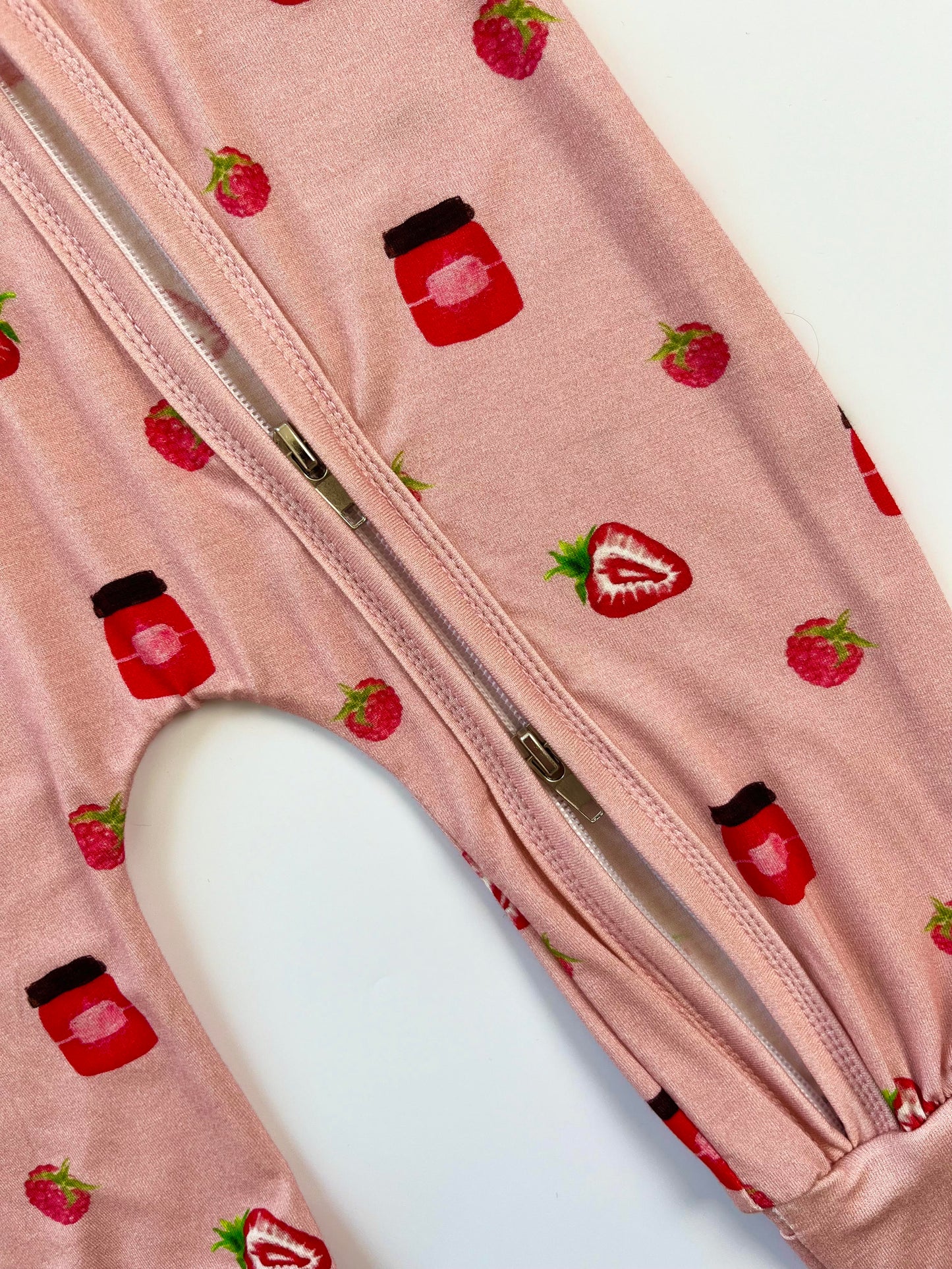 Berry Jam Zippy - Old Style Zipper Cover