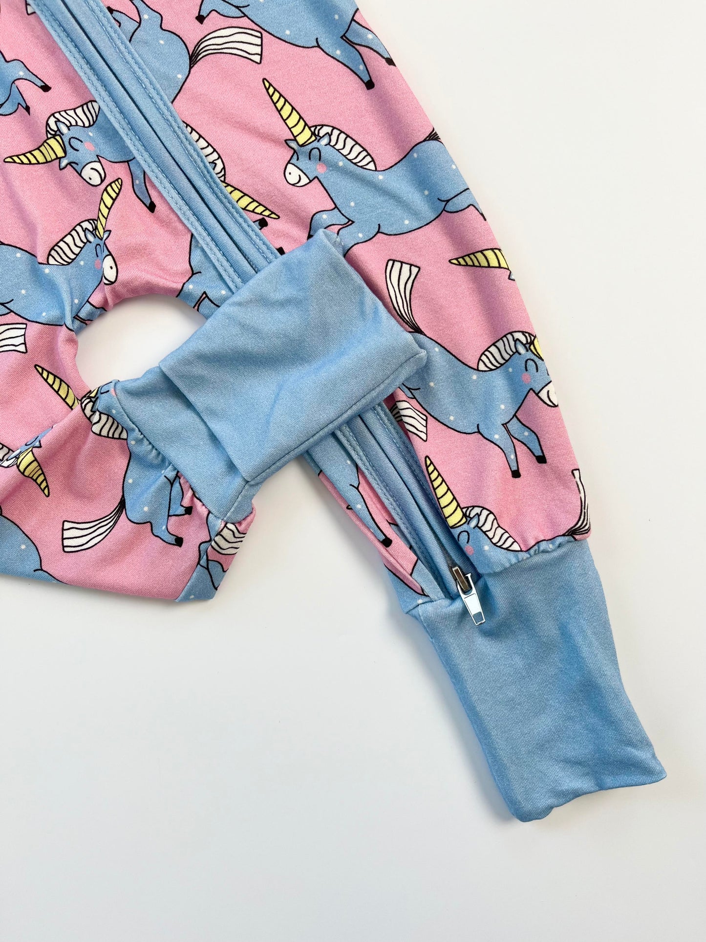 Bubblegum Unicorn Zippy - Old Style Zipper Cover