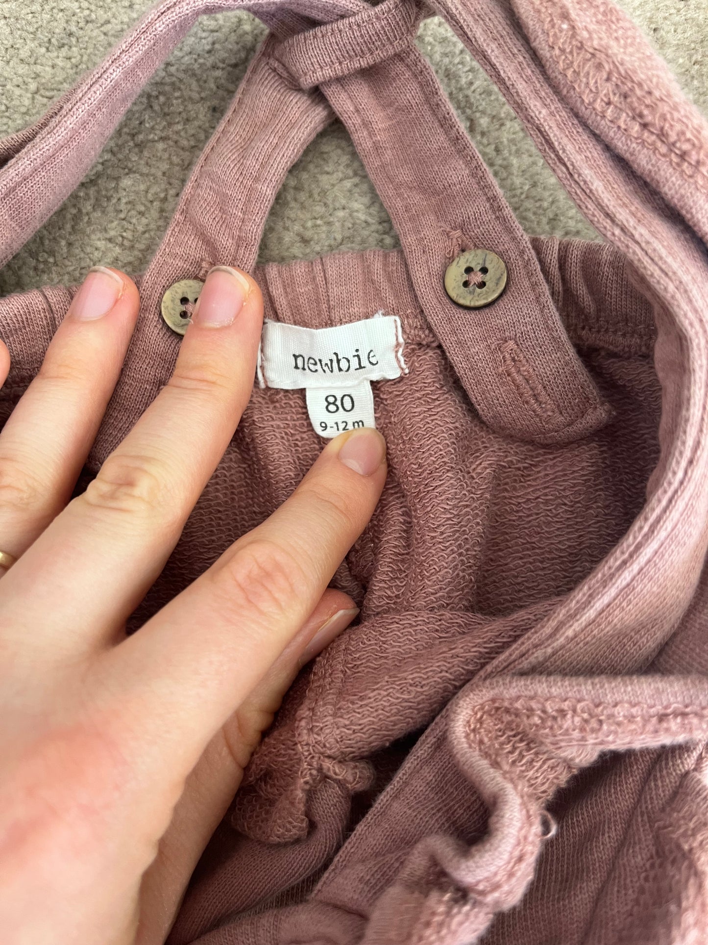 Kate Quinn Elf Hat, Carters Bodysuit, Newbies Overalls 6-12m