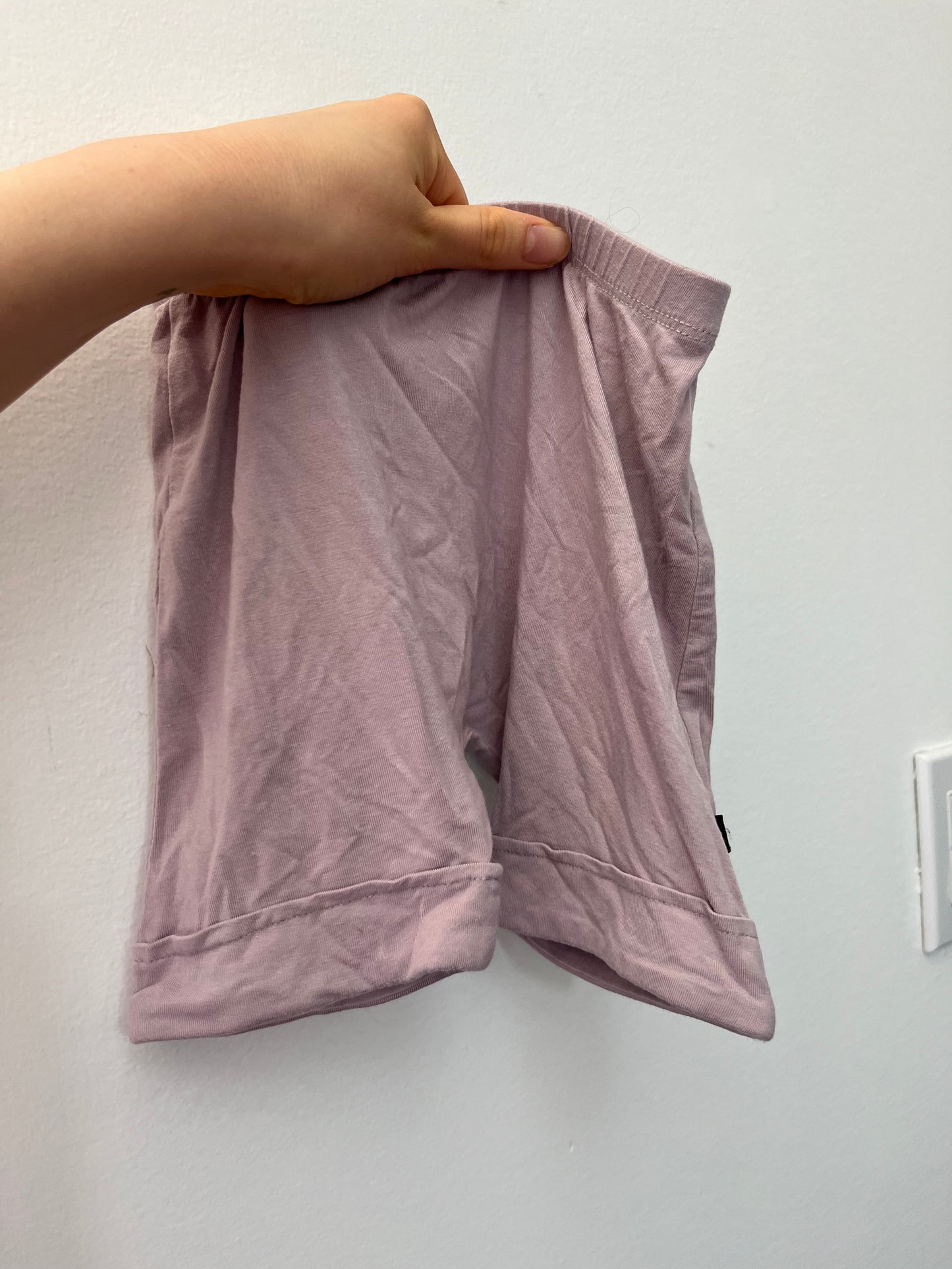 Kyte Harem Shorts in Wisteria
3T