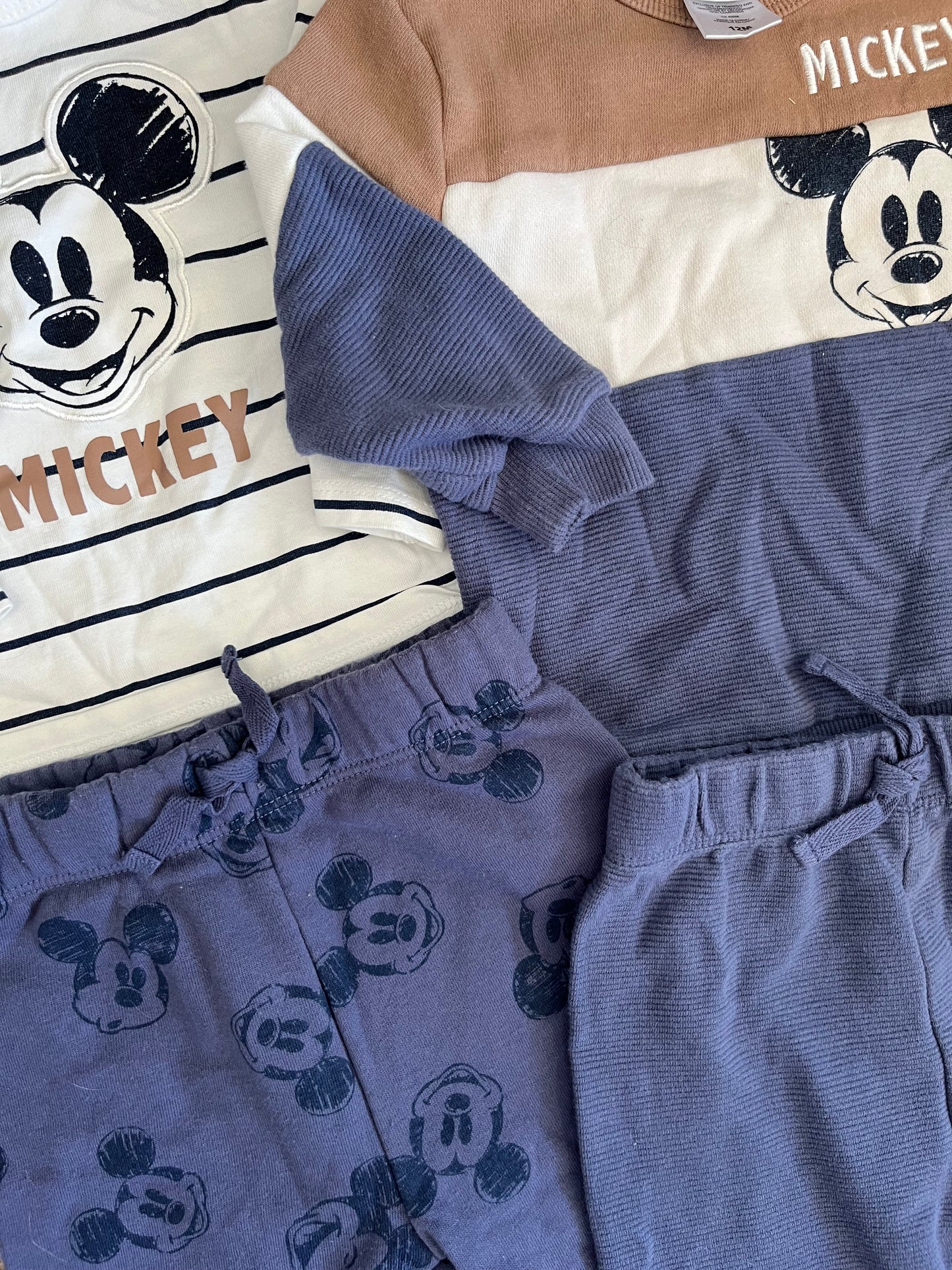Disney 4 Piece Set Mickey Mouse 12m