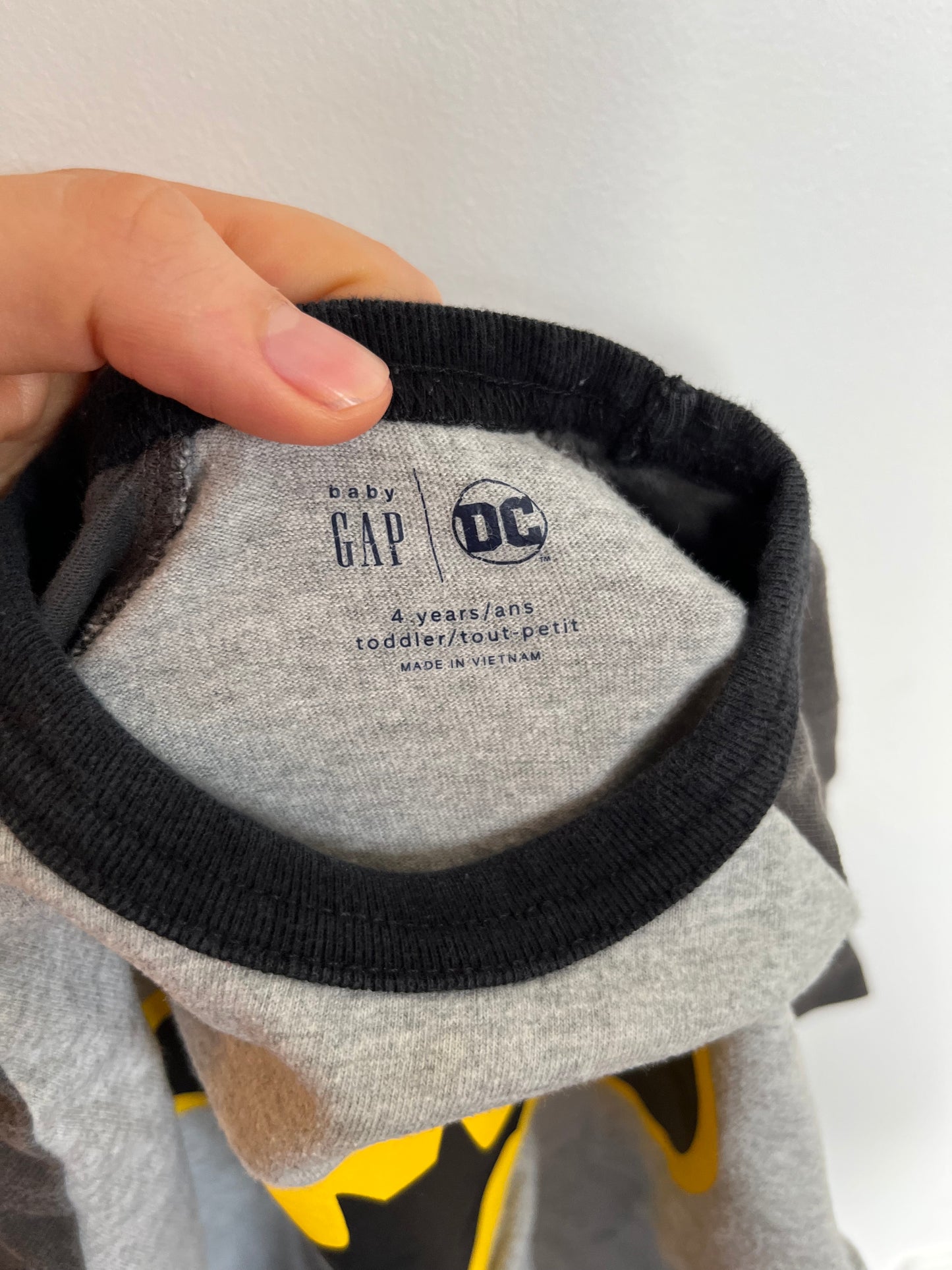 Gap Batman T-Shirt with Cape 4Yrs