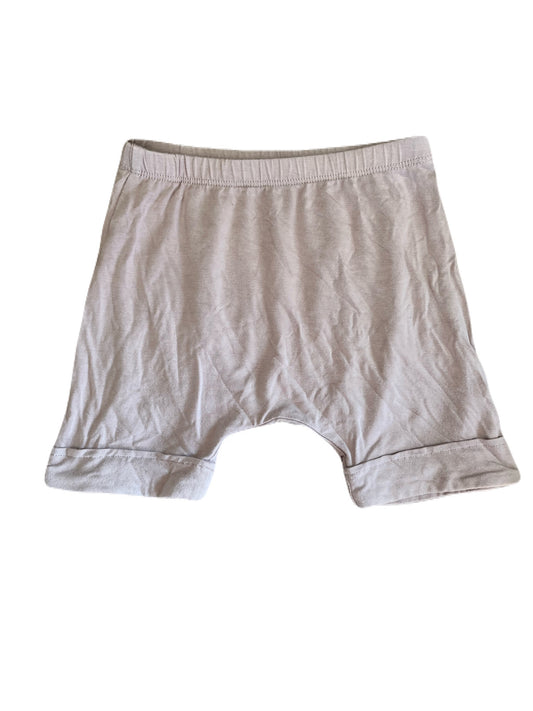 Kyte Harem Shorts in Wisteria
3T