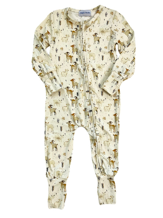 Bamboo zippy sleeper with cream, beige, and golden goat and wheat print. Hs fold-over hand and feet cover, and two-way zipper.