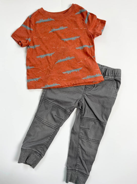 Cat & Jack Pants with Old Navy T-Shirt 2T