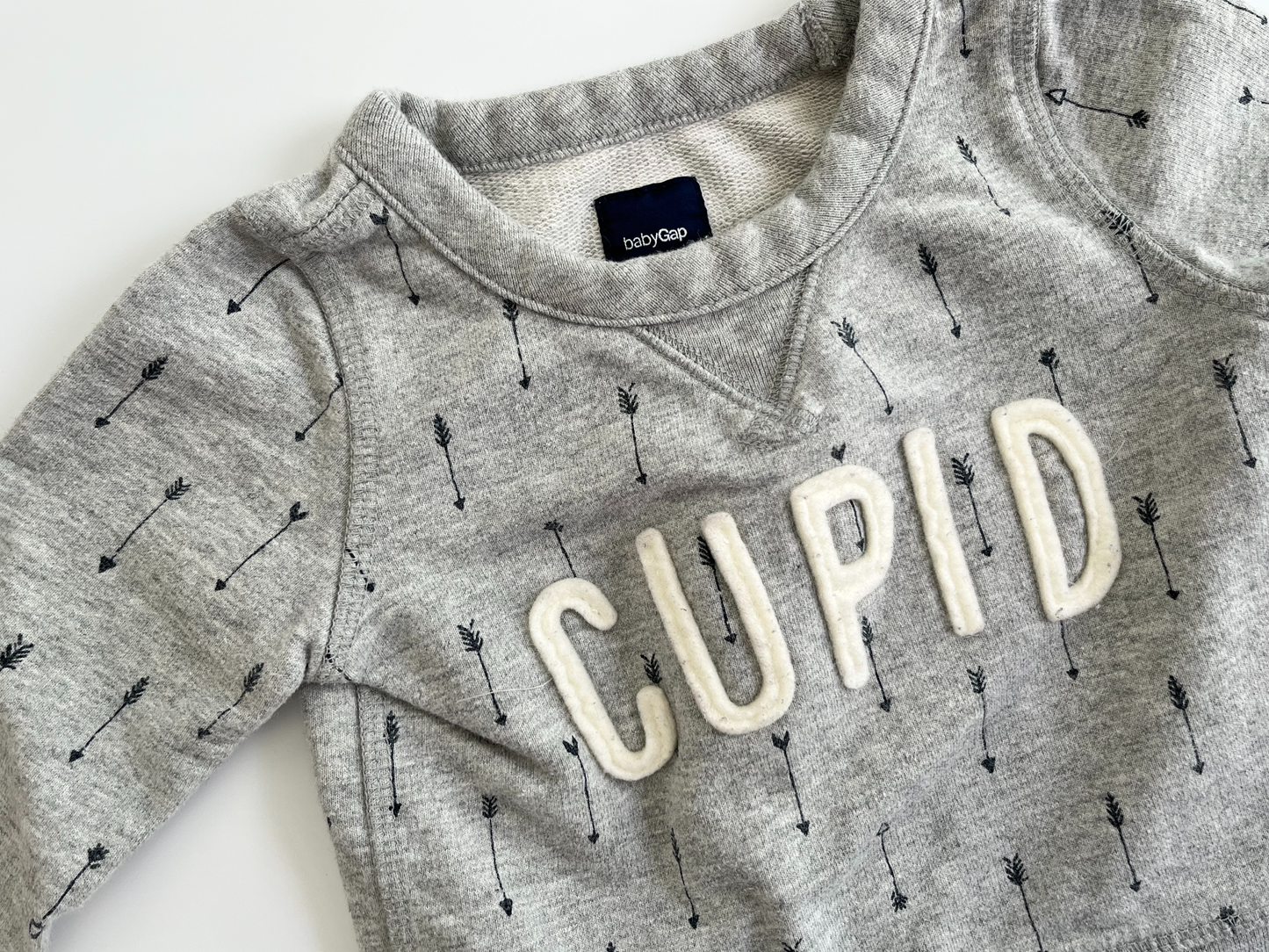 Gap "Cupid" Crewneck Sweater 6-12m
