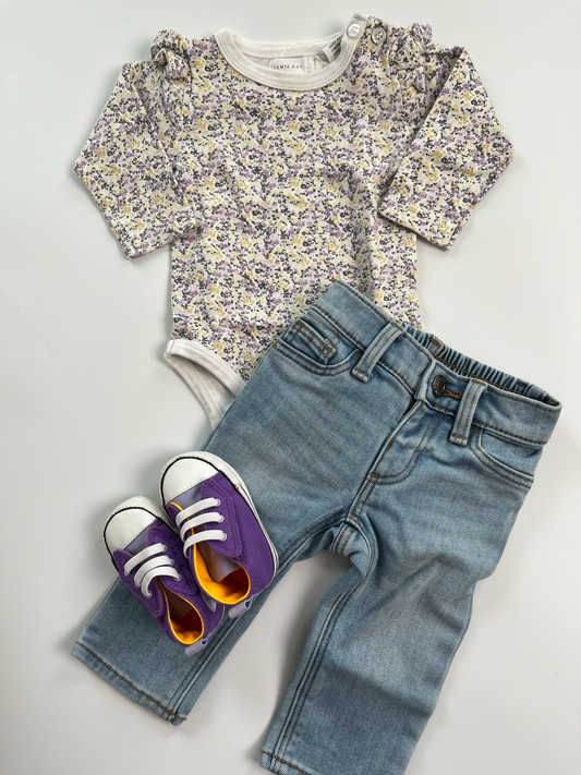 Jamie Kay Onesie, Old Navy Jeans, Converse Sneakers 3-6m