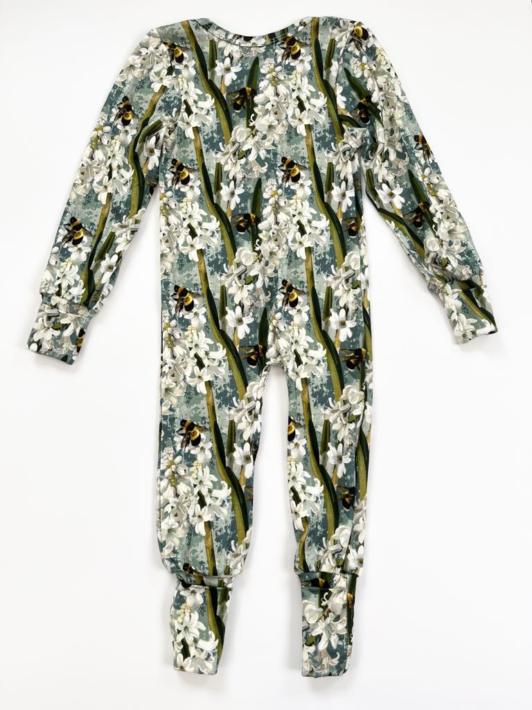Hyacinth Bees Zippy - Old Style Sizing