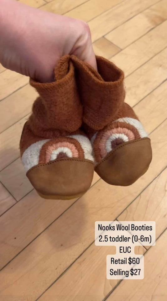 Nooks Wool Booties- Size 2.5