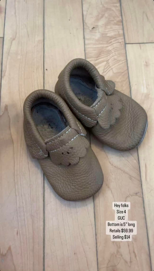 Hey Folks - Size 4