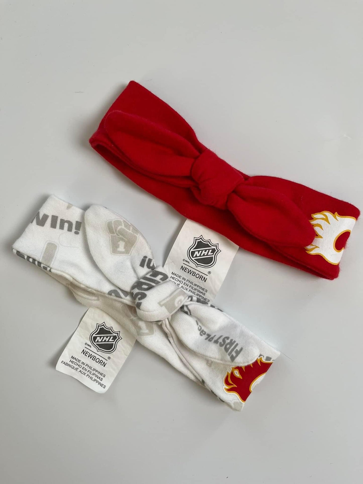 Calgary Flames White Bow - 3-6 Months *ONLY WHITE BOW*