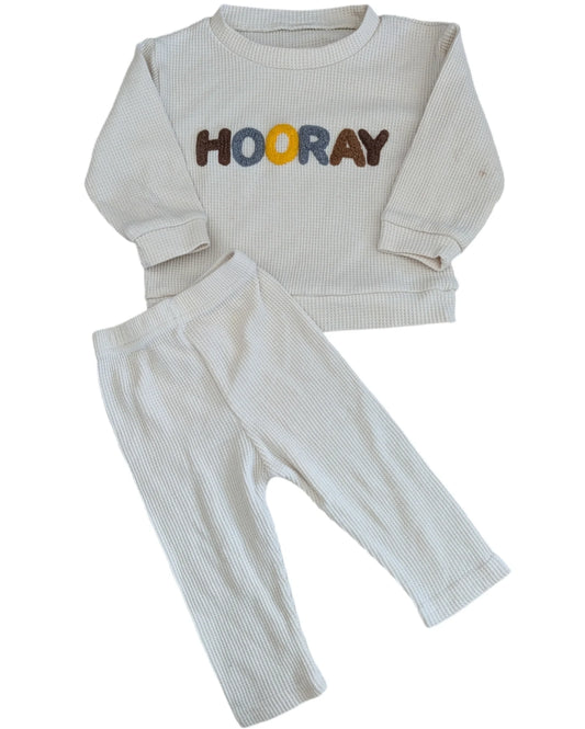 "Hooray" Waffle Cream Set 18m