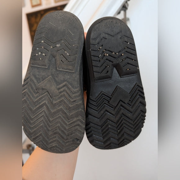 Joe Fresh Kids' Tan and Black Boots with Pink Accents | 9 Toddler