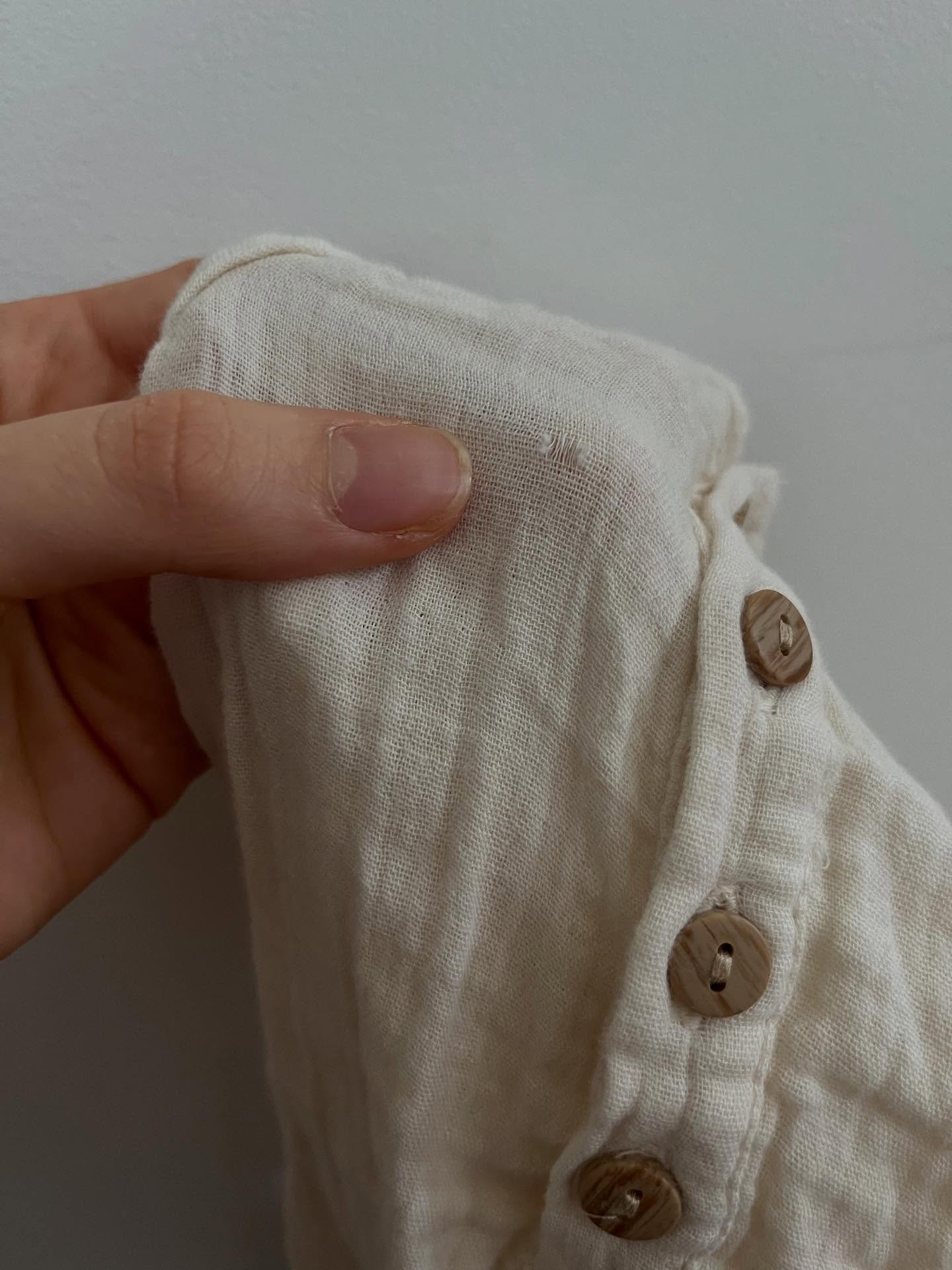 Old Navy Muslin Cream Shortie Romper | 3-6m