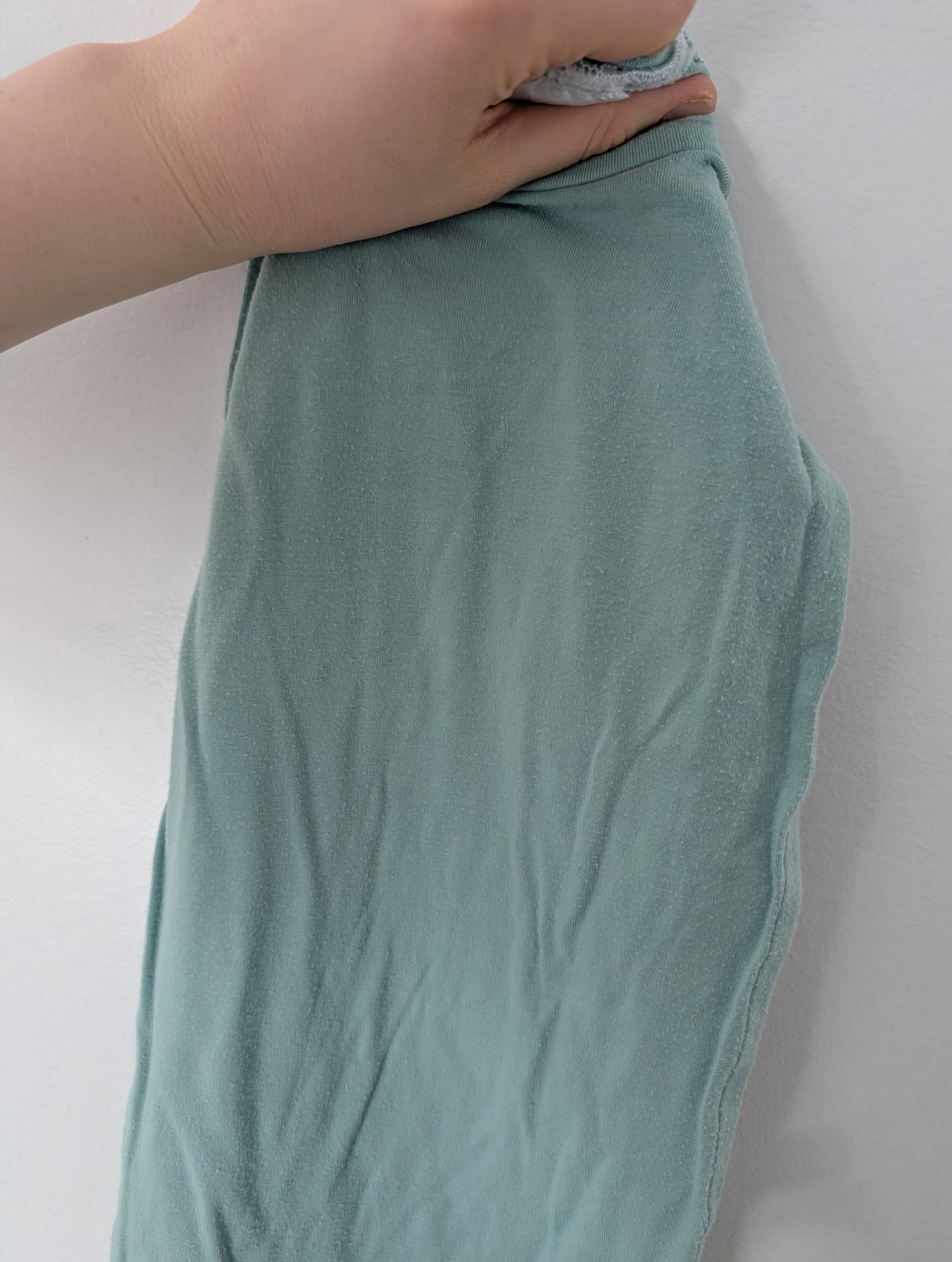 Vi & Jax Bamboo Sage Knotted Gown & Hat Set Newborn