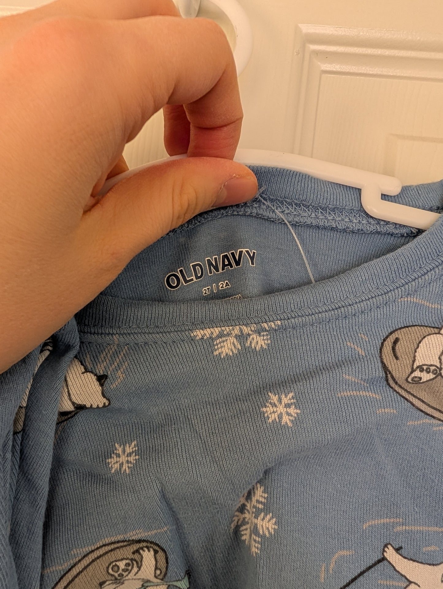 Old Navy Polar Bears Skiiing PJs 2T
