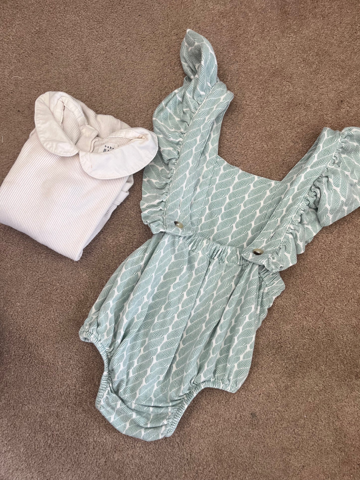 Kate Quinn Bamboo Romper & Gap Onesie 6-12m